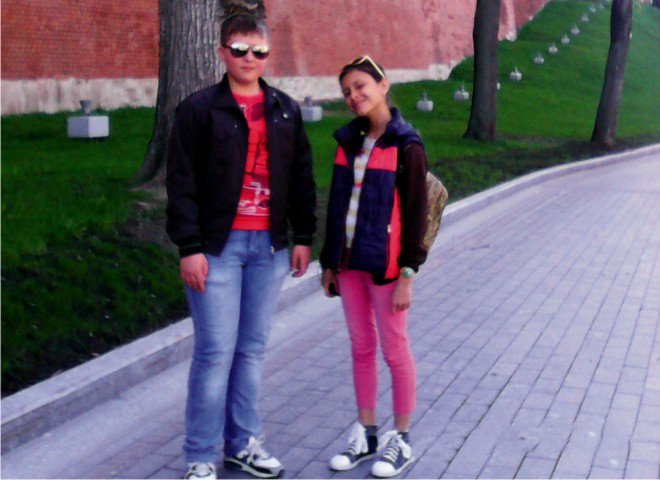 Никита Мохан и Диана Тешаева на экскурсии в Кремле